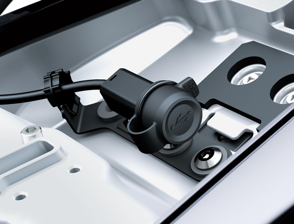 Gniazdo USB (Ninja 1000SX)