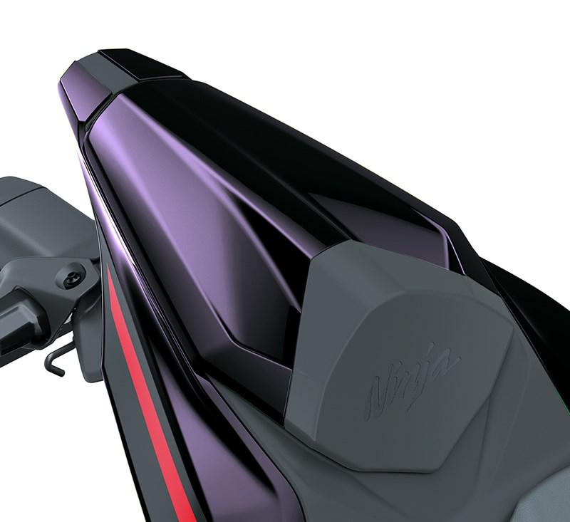 Nakładka tylnego siedziska Metallic Spark Black (660)