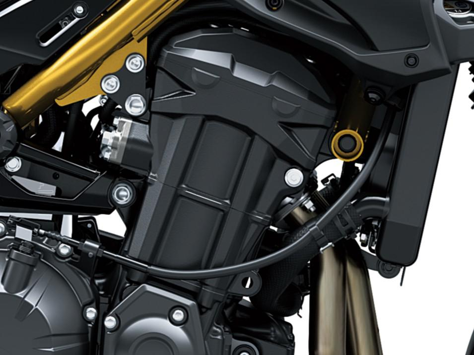 Czterosuwowy silnik rzędowy