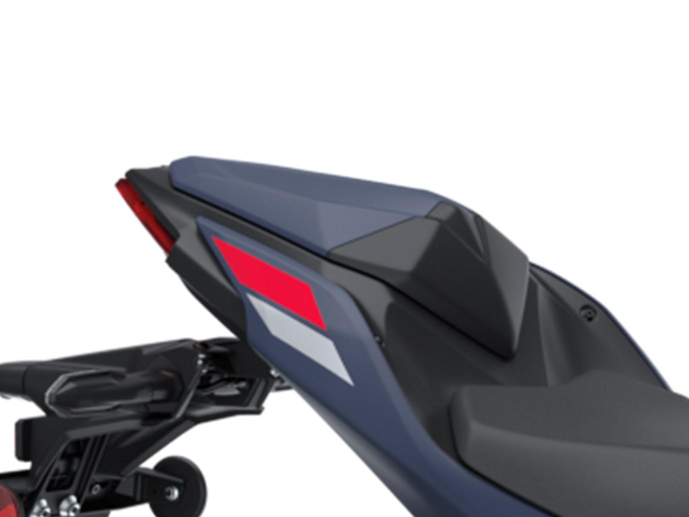 Nakładka tylnego siedzenia (Ninja 500 & Z500)